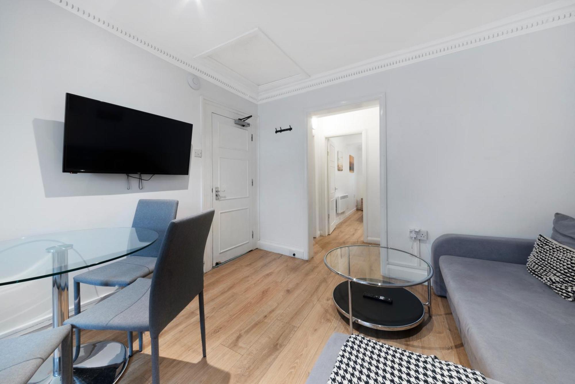 2 Bed Piccadilly Apartment 4 London Bagian luar foto