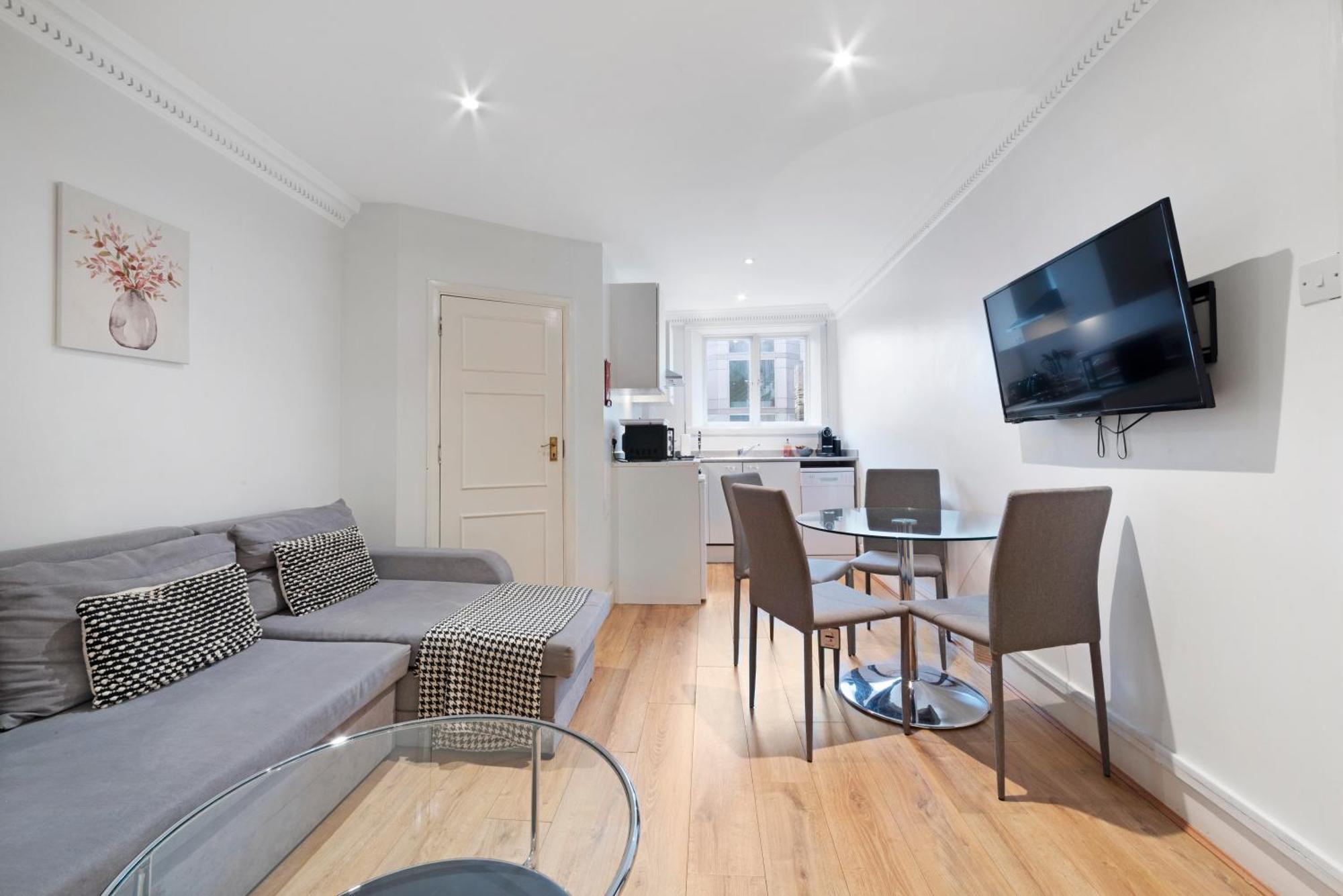2 Bed Piccadilly Apartment 4 London Bagian luar foto